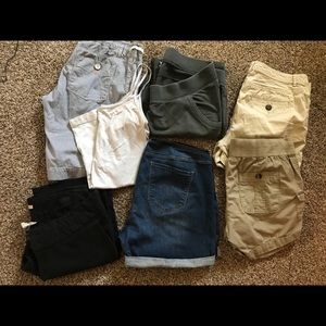 Size med/large. They all fit the same for me